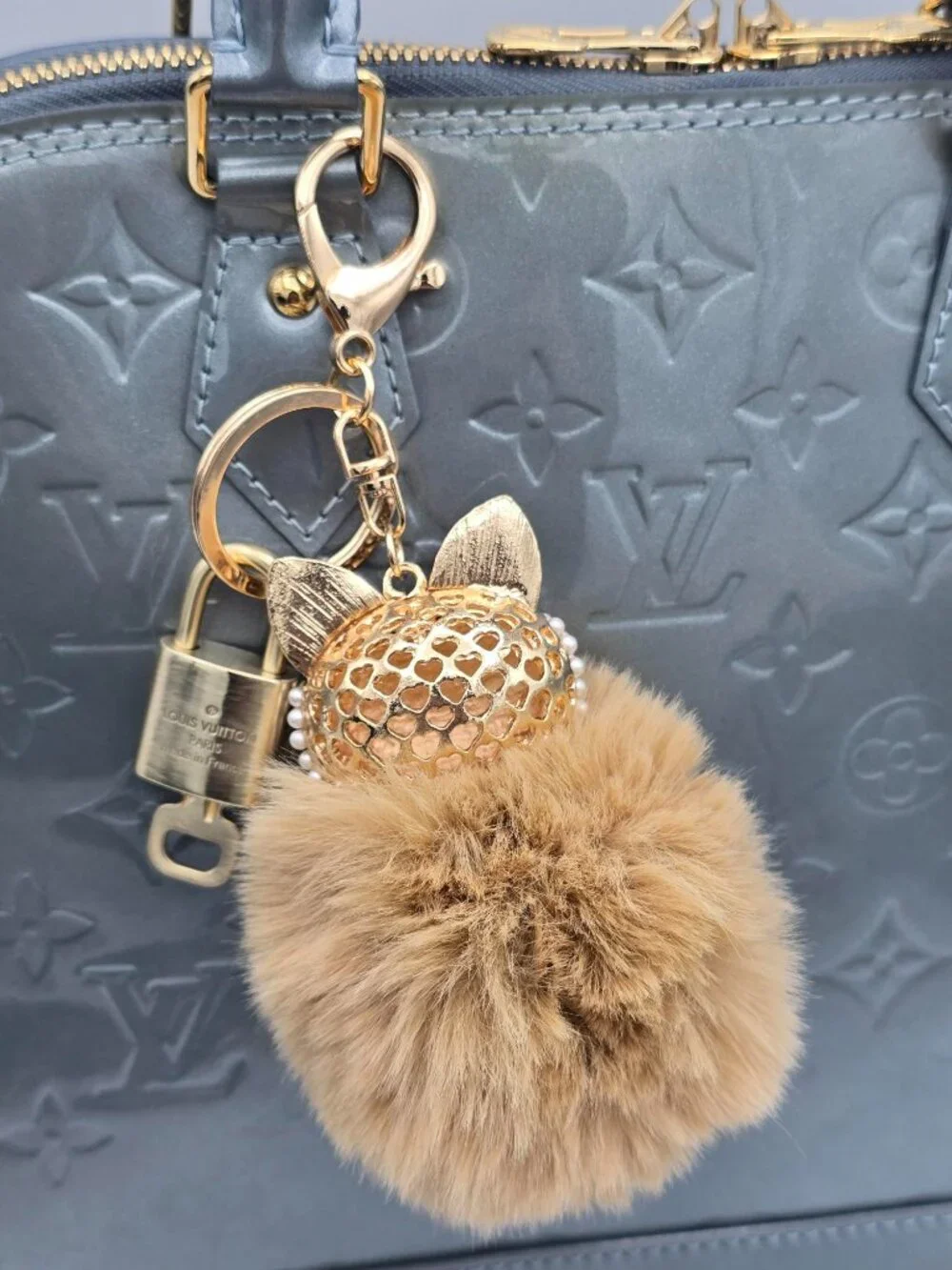 Authentic Louis Vuitton Gold Padlock🔒Key Set w/unbranded Fox Pom-pom Bag Charm - Picture 6 of 13